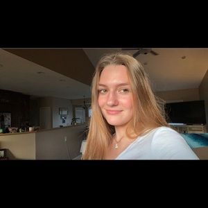 Meet your Posher, Jenna